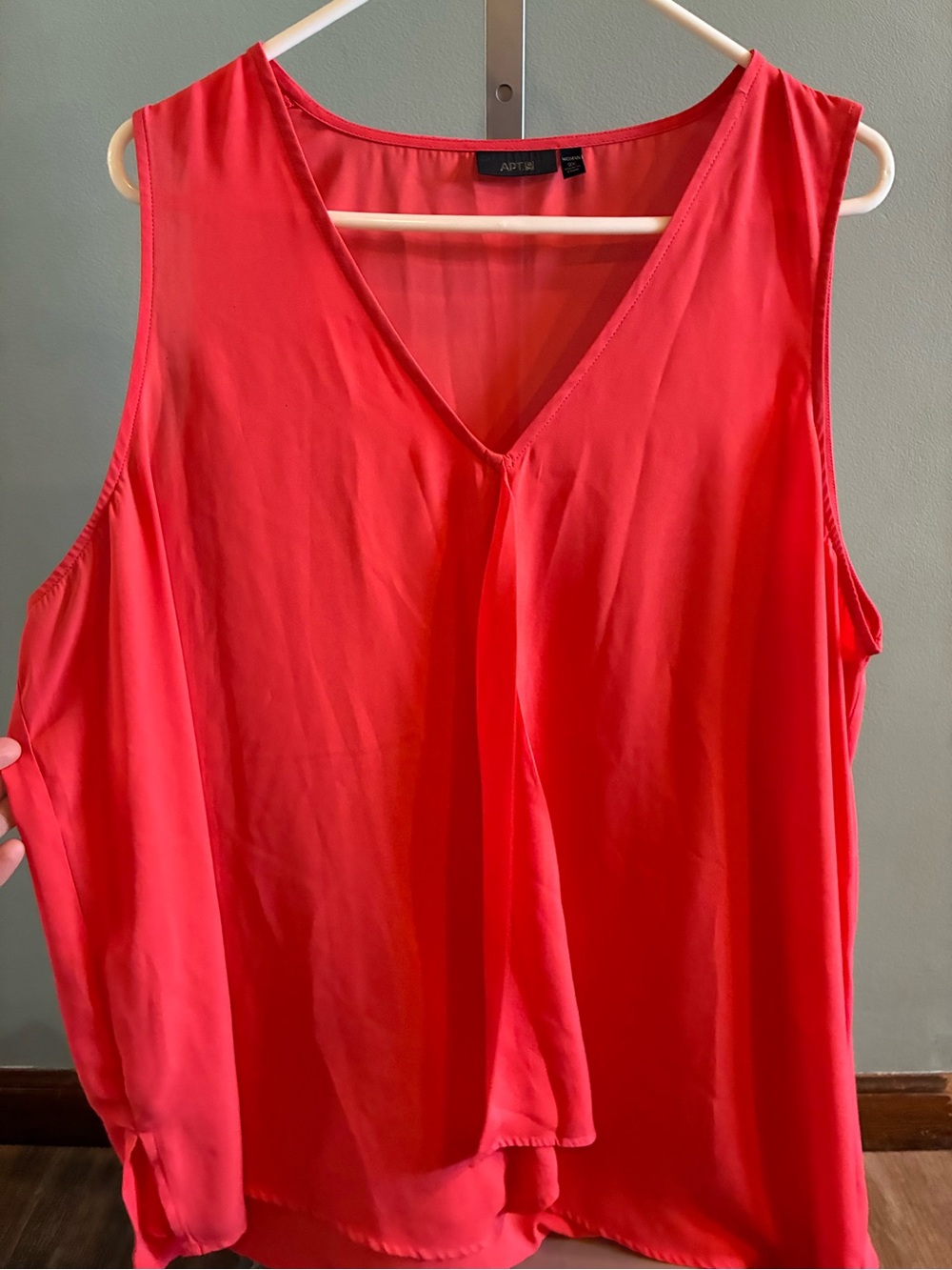 Apt. 9 Coral V-Neck Sleeveless Camisole